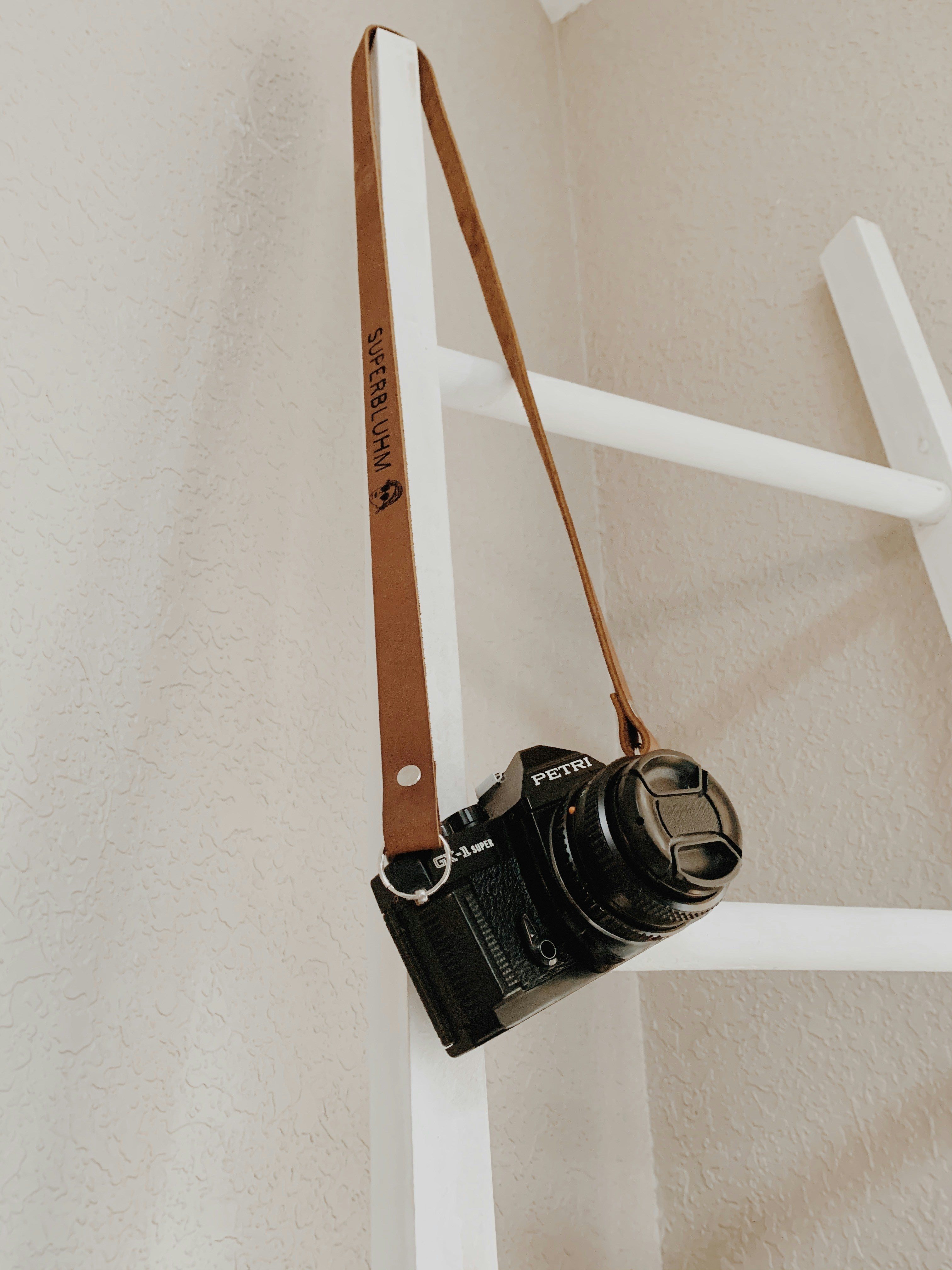 Quick Access, Maximum Comfort: The Evolution of Camera Straps