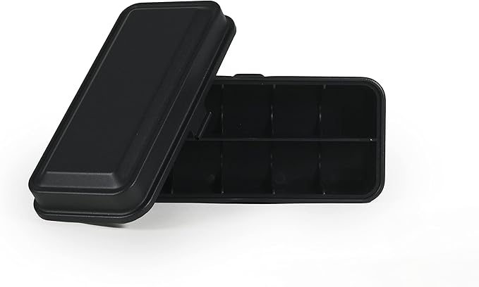 KODAK 120/135 Film Case - for 8 Rolls of 120 Films / 10 Rolls of 35mm Films - Retro Steel Case to Sort & Safeguard Film (Black) (Film is not Included)
