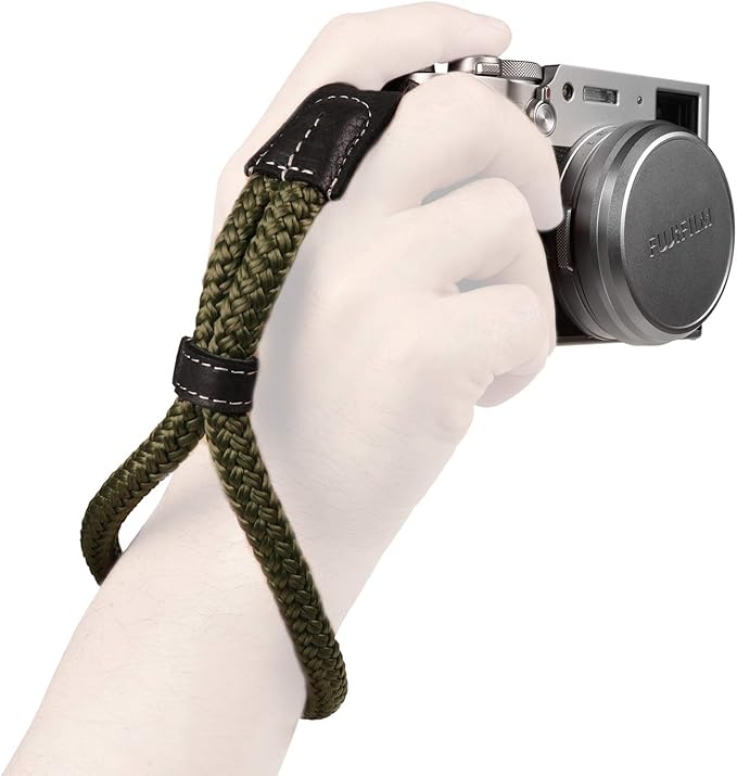 MegaGear SLR, DSLR Sierra Series Genuine Leather Camera Shoulder or Neck Strap