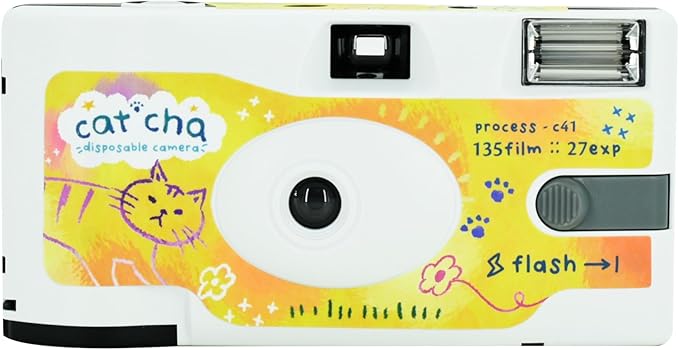 Retocolor Cat'cha 35mm Disposable Film Camera 27EXP, ISO400, Color Negative Film, Focus Free, Easy to Use, Built in Flash, Single Use (Film and Battery Included) (CAT'CHA)