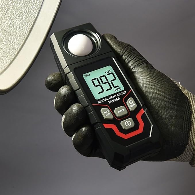 Digital Illuminance Light Meter Tester 200,000Lux Meter Luxmeter Lighting Intensity Brightness Measurement Tool for Indoor Outdoor Film Photography lumens LED Photometer