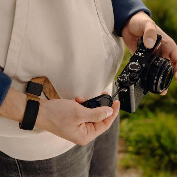 Peak Design Cuff Camera Wrist Strap, Compatible with DSLR, Compact and Point-and-Shoot Cameras, Low Profile, Quick Release