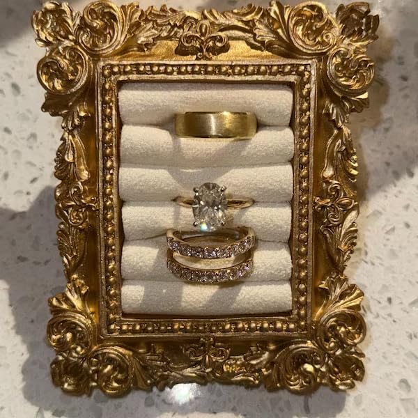 Vintage Gold Ring Holder 3.94x3.54 In,Suede Lined Jewelry Display Stand, Engagement Ring holder Photography Prop for Wedding Decor, Bridesmaid & Engagement Gift