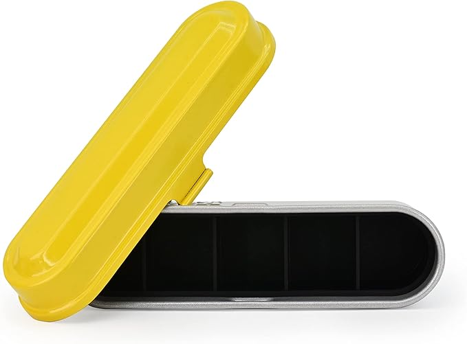 KODAK Film Case - for 5 Rolls of 35mm Films - Compact, Retro Steel Case to Sort and Safeguard Film Rolls (Blue) (Film is not Included)