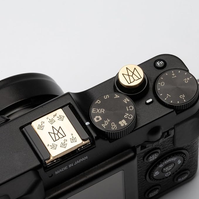 Crown Pattern Camera hot Shoe Cover for Fujifilm X100VI XT4 XT30 XE3 X-T30 X-T20 for Nikon ZF Z7 Z5 Z6 Z50 Z30 (Copper Alloy-Set02)