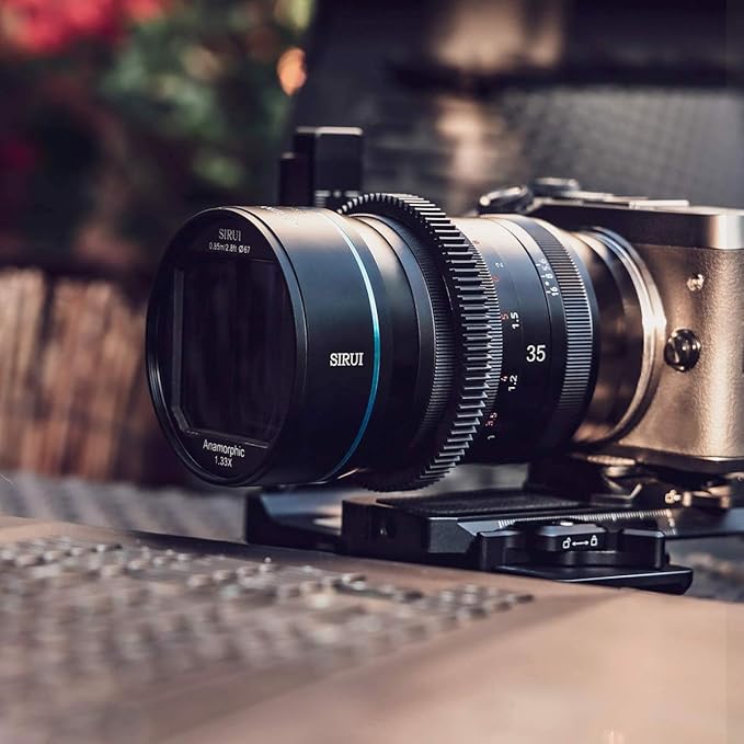 SIRUI 35mm F1.8 1.33X APS-C Anamorphic Lens Cinema Lens with Adapter for Z Mount, Blue Flare