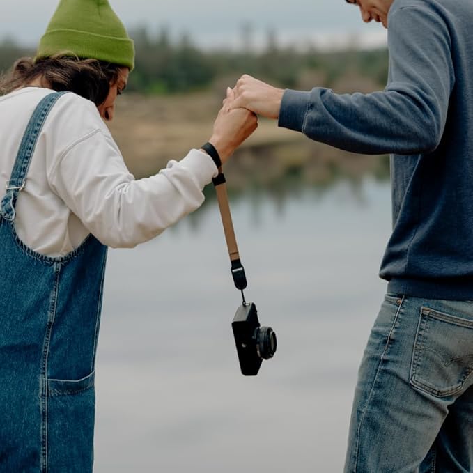 Peak Design Cuff Camera Wrist Strap, Compatible with DSLR, Compact and Point-and-Shoot Cameras, Low Profile, Quick Release