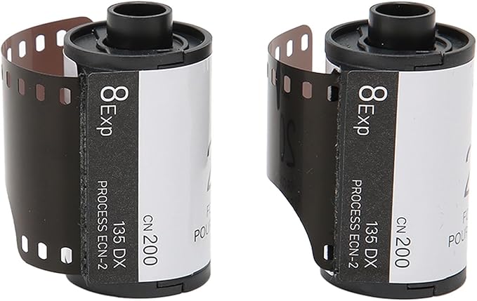 2 Roll 35mm Camera Color Film ISO 200, High Saturation HD Color Negative Film, Vintage Style Fine Grain Film with Wide Exposure Range, for 135 Cameras Indoor Outdoor Photography