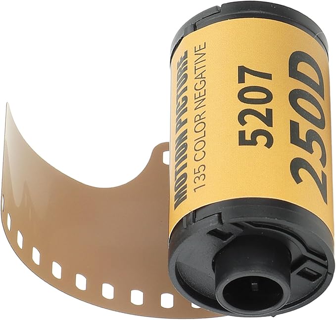 NSXAYIWE 35mm Color Print Film, High Resolution, Wide Exposure Range, High Contrast and Vibrant Colors, ECN 2 Process Color Print Film for Portraits and Action Photography (12 Exposures)