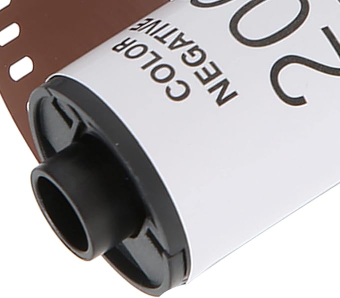 2 Roll 35mm Camera Color Film ISO 200, High Saturation HD Color Negative Film, 8 Sheets Each Roll with Storage Case, Vintage Style Film for 135 Cameras, Indoor Outdoor Photography