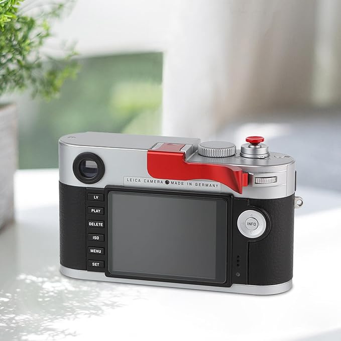 Haoge THB-M24R Metal Hot Shoe Thumb Up Rest Hand Grip for Leica M Typ240 M240, M-P Typ 240 M240P, M Typ262 M262, M-D Typ 262 Camera Red