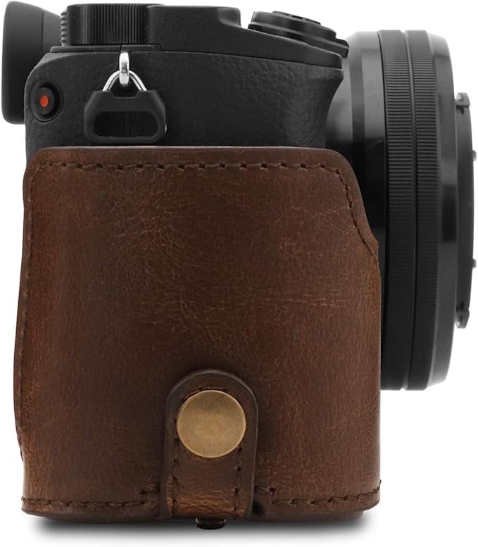 MegaGear MG1661 Ever Ready Leather Camera Case Compatible with Sony Alpha A6400 (18-135mm) - Brown
