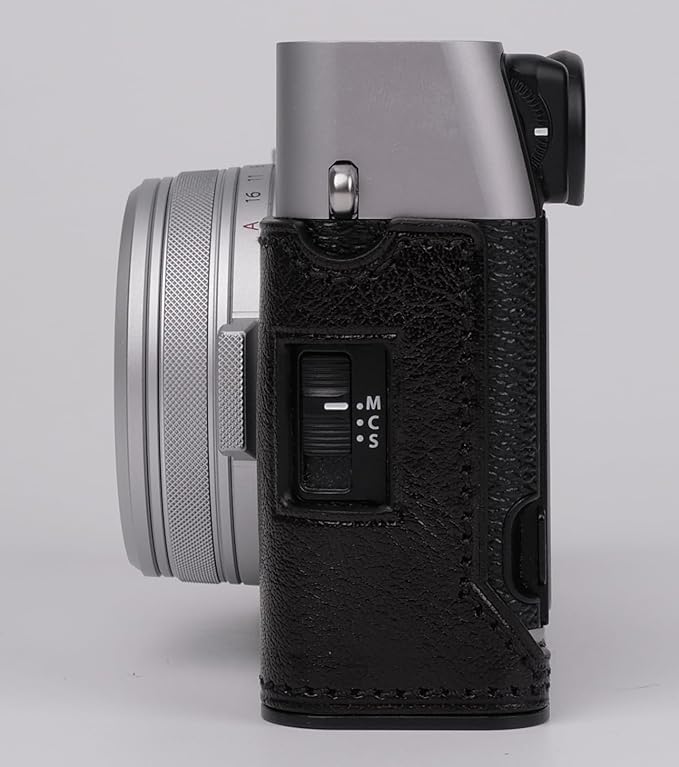 Uchandmade Genuine Leather Camera Half Case for Fujifilm X100VI - Top Layer Cowhide Body + Metal Base Plate - Hand Shank Free Design (Black2)
