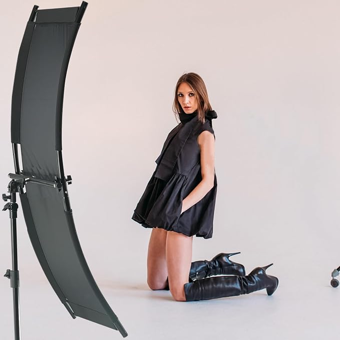 WELLMAKING Clamshell Light Reflector Diffuser with Carrying Bag, 71”×23”/180x60cm Photography Curved Lighting Reflector for Photo Studio Photography & Outdoor Lighting, Black/White/Gold/Silver Colors