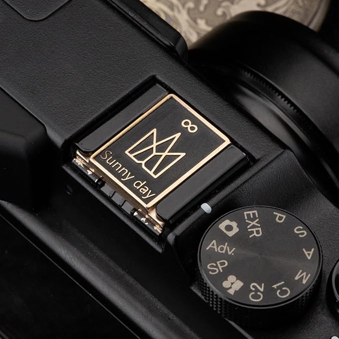 Crown Pattern Camera hot Shoe Cover for FUJIFILM X100VI X100V X-M5 X-E5 X-Half for Nikon D750 D610 Z7 Z5 Z6 Z50 Z30 (Copper Alloy-Hot Shoe Cover01)