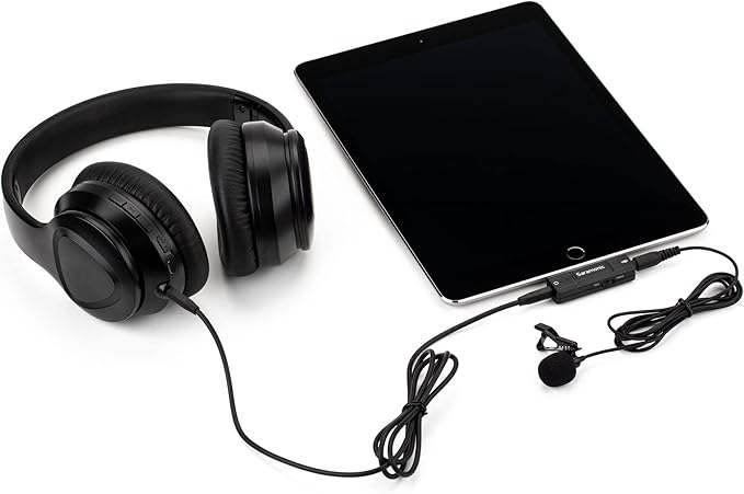 Saramonic SR-EA2D Lightning Audio Interface with 3.5mm TRS or TRRS Mic Input and 3.5mm Headphone Out for Apple iPhones and iPads with Lightning, Black