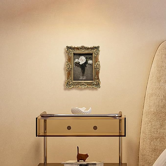 CISOO 2.5x3.5 Vintage Small Picture Frame, Antique Ornate Bronze Gold Wallet Size Photo Frame, for Table Top and Wall Display, Decorative Floral Design Retro Home Decor, Photo Gallery Art
