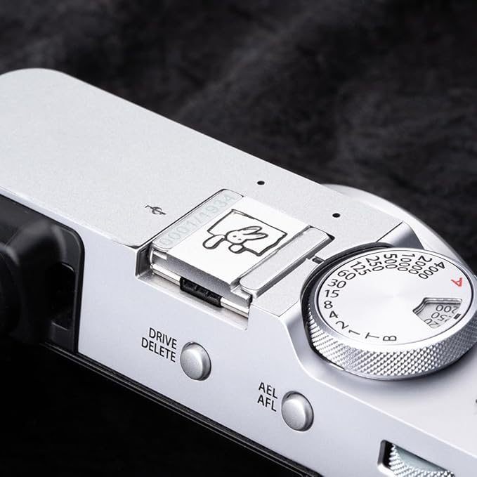 Camera Metal Hot Shoe Cover Protector Cap Cute Compatible for Fujifilm X100VI X100V X-M5 X-E5 X-T4 X-T3 for Leica Q Q3 (Rabbit)