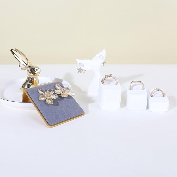 GemeShou Velvet earrings holder for girls, Grey earring organizer board, Gold earring stand display for selling【Grey】
