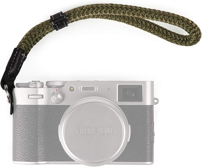 MegaGear SLR, DSLR Sierra Series Genuine Leather Camera Shoulder or Neck Strap