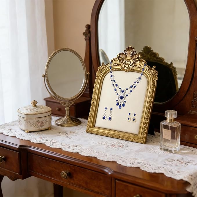 2 PCS Gold Resin Jewelry Display Stand Vintage Necklace Organizer Photo Frame Ring Holder Earring Tray Jewelry Photography Props Frame with Velvet Backing Elegant Décor for Jewelry and Collectibles