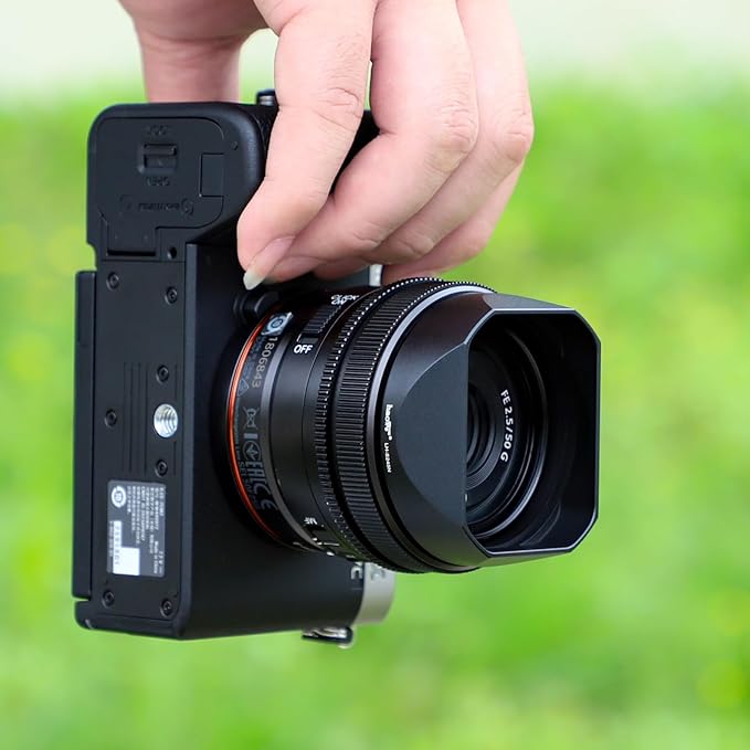 Haoge LH-S245N Bayonet Square Metal Lens Hood for Sony FE 50mm F2.5 G FE 40mm F2.5 G FE 24mm F2.8 G Lens,RX1RIII/M3/RX1R2 Camera Shade with Cap