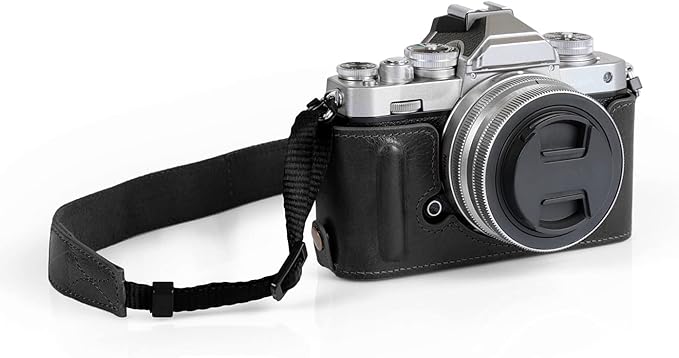 MegaGear MG2016 Ever Ready Genuine Leather Camera Half Case Compatible with Nikon Z fc (Black)