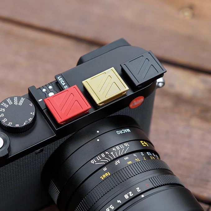 Upgraded Q3 43 Q2 Metal Hot Shoe Cover Protector Cap with Full-Coverage Design Special Designed for Leica Q3 43 /Q3/Q2 Digital Camera , Aluminum Alloy Q3 43 Hotshoe Cover with Silicone Cushion - Red