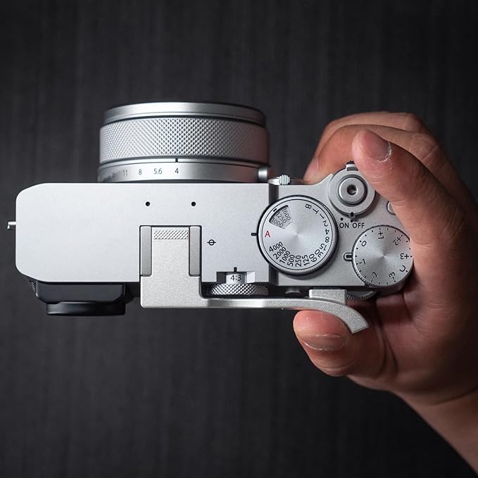 Thumb Up Grip ，Compatible with Fujifilm Fuji GFX100RF Camera, Hot Shoe Thumb Rest Support Grip ，Original all-aluminum retro diamond engraving technology | Improves shooting stability (SilverA)