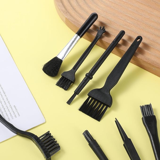8 PCS Computer Cleaning Kit Keyboard Brush Anti Static Brush Anti Static Electronic Dust Clean Brushes for Laptop Keyboard Camera Computer (Black)