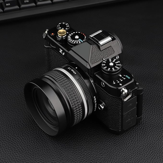 Haoge Metal Lens Hood for Nikon NIKKOR Z 40mm f/2, Z 28mm f/2.8, Z 28mm f/2.8 (SE) Lens,Screw Hood, Compatible with 52mm UV Filters and 52mm Lens Cap