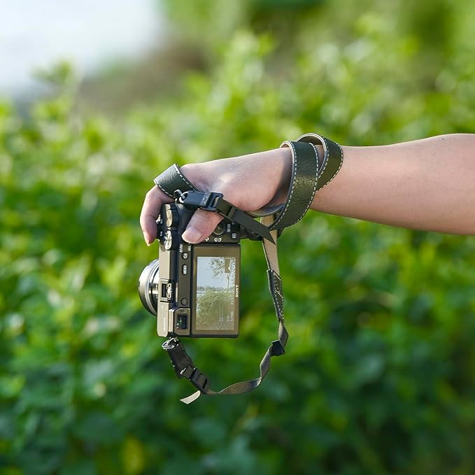 camera shoulder strap, safety tether camera neck strap, micro single PU leather shoulder strap, suitable for various cameras.