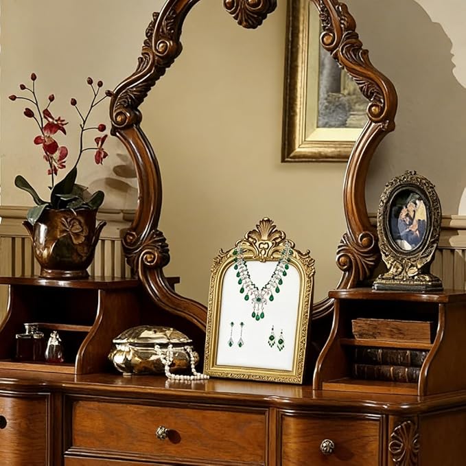 2 PCS Gold Resin Jewelry Display Stand Vintage Necklace Organizer Photo Frame Ring Holder Earring Tray Jewelry Photography Props Frame with Velvet Backing Elegant Décor for Jewelry and Collectibles