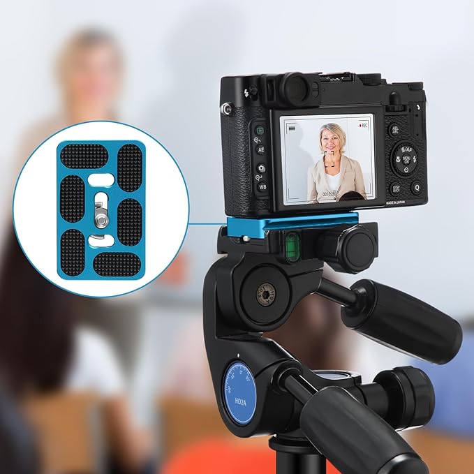 Frienda 2 Pieces Metal Quick Release Plate with 1/4''-20 Camera Screw Tripod Mount Plate Fits Standard for DSLR Camera Tripod Ball Head(Blue,Pu60)