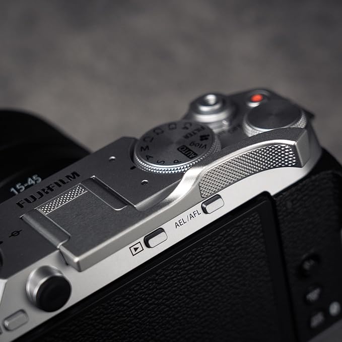 Metal Thumb Up Grip for Fujifilm Fuji X-M5 XM5 Camera, Hot Shoe Thumb Rest Support Grip ，Exclusive Vintage Anti-Slip Pattern,Improve The Stability of The Camera (Silver)