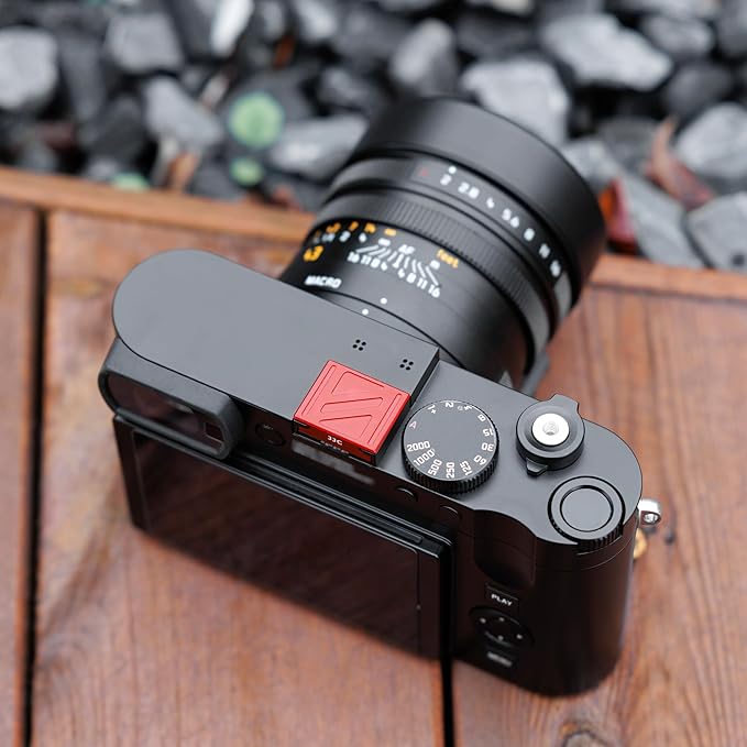 Upgraded Q3 43 Q2 Metal Hot Shoe Cover Protector Cap with Full-Coverage Design Special Designed for Leica Q3 43 /Q3/Q2 Digital Camera , Aluminum Alloy Q3 43 Hotshoe Cover with Silicone Cushion - Red