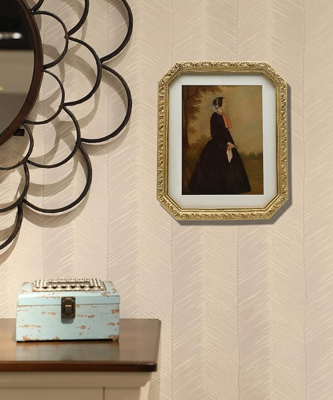 8x10 Vintage Picture Frame, Antique Ornate Gold Octagon Photo Frame with Mat, for Tabletop and Wall Display, Decorative Retro Home Decor, Old Fashioned Photo Gallery Art