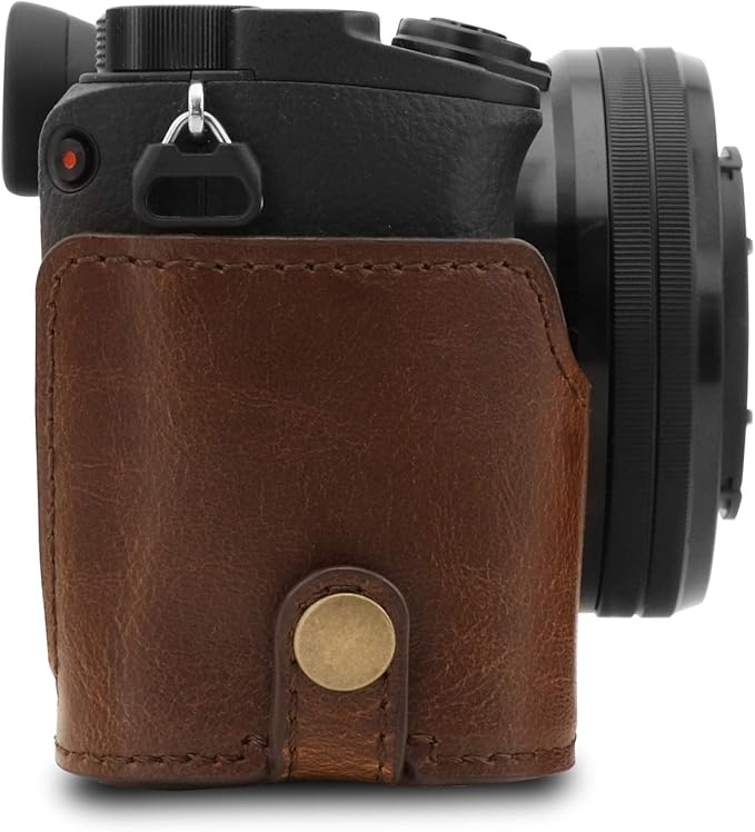 MegaGear MG1652 Ever Ready Leather Camera Case Compatible with Sony Alpha A6100, A6400 (16-50mm) - Brown