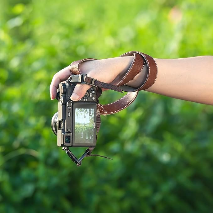 camera shoulder strap, safety tether camera neck strap, micro single PU leather shoulder strap, suitable for various cameras.