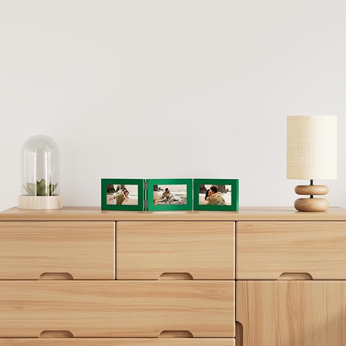 decorUhome Triple 6x4 Picture Frame Horizontal, Engineered Wood Trifold Photo Frame with Plexiglass for Tabletop Display, 6x4, Green