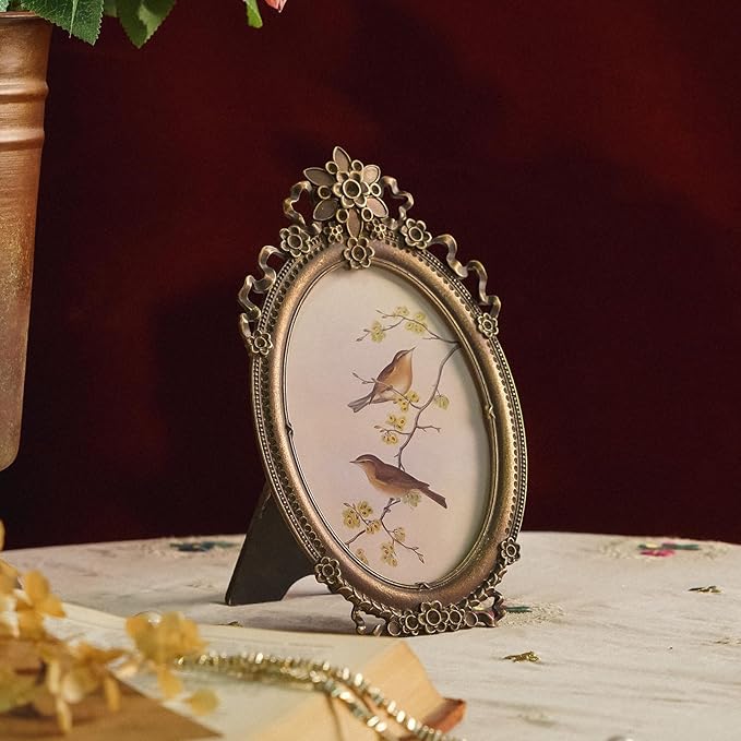 NIKKY HOME Vintage Photo Frame 4x5, Antique Picture Frames, Bronze Gold Decorative Photo Frame with Stand and Glass Front for Tabletop Photos Display Gift Ideas
