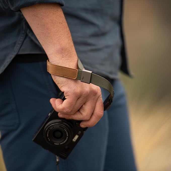 Peak Design Cuff Camera Wrist Strap, Compatible with DSLR, Compact and Point-and-Shoot Cameras, Low Profile, Quick Release