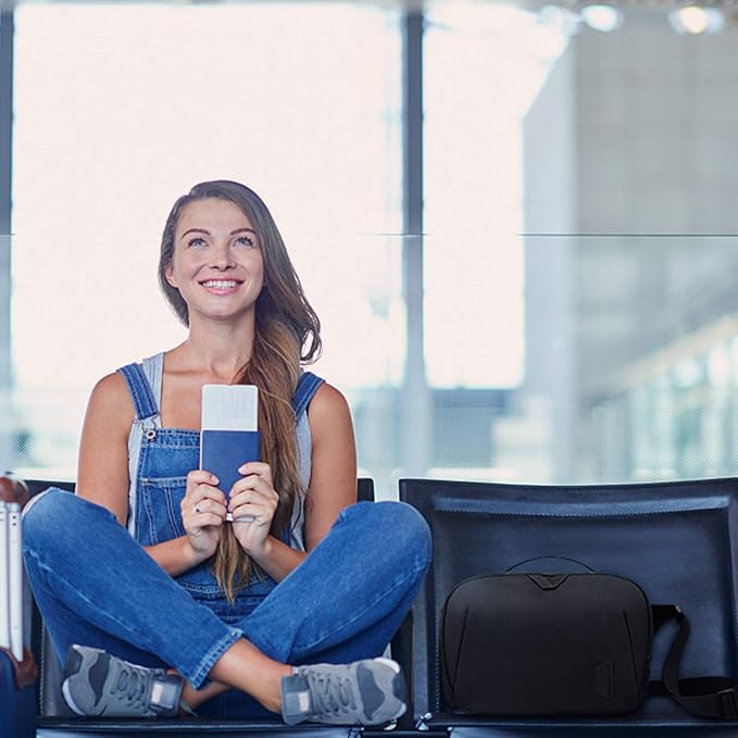 BAGSMART Bag for DSLR Camera, Waterproof Crossbody Camera Case with Padded Shoulder Strap, Anti-Theft Shoulder Bag, Black