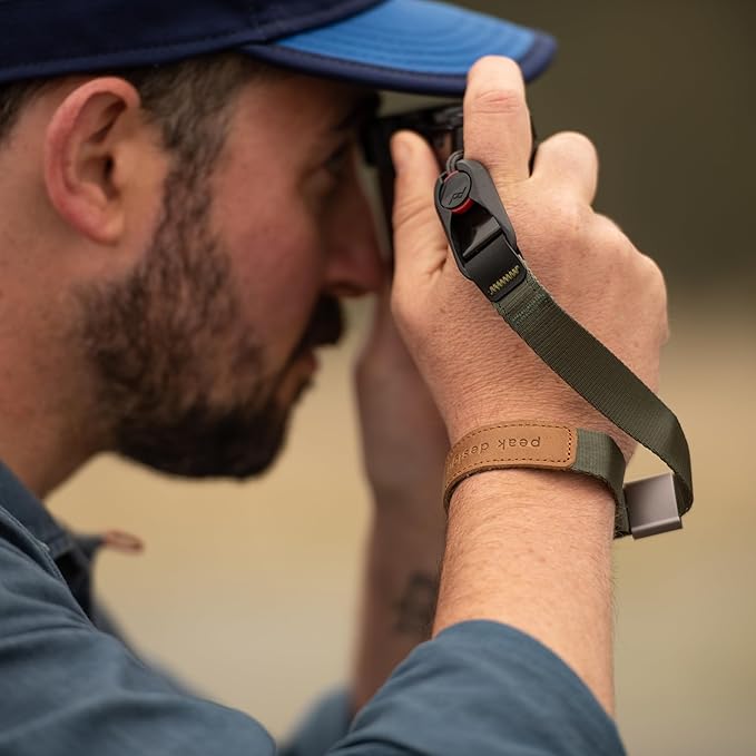 Peak Design Cuff Camera Wrist Strap, Compatible with DSLR, Compact and Point-and-Shoot Cameras, Low Profile, Quick Release