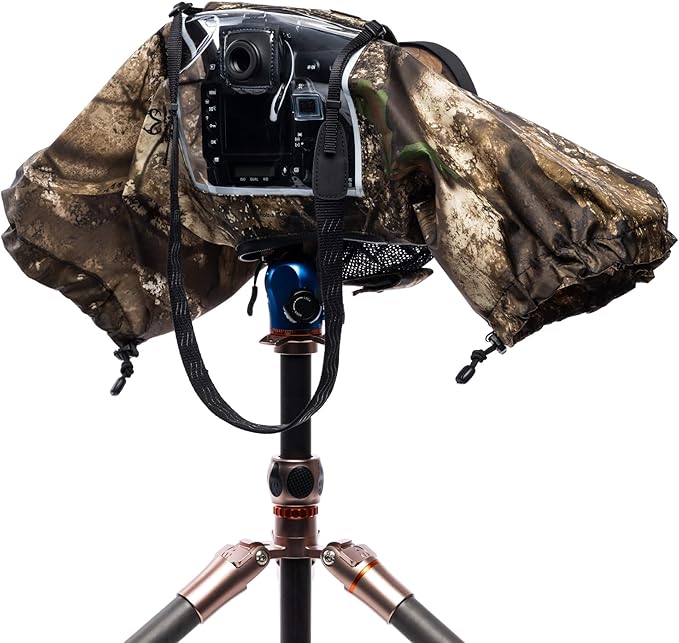 Think Tank Hydrophobia D 24-70 V3 Camera Rain Cover for DSLR and Mirrorless Camera with 24-70mm f/2.8 Lens (Realtree APX Camouflage)