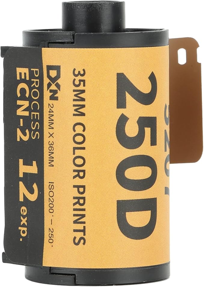 NSXAYIWE 35mm Color Print Film, High Resolution, Wide Exposure Range, High Contrast and Vibrant Colors, ECN 2 Process Color Print Film for Portraits and Action Photography (12 Exposures)
