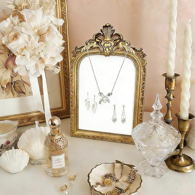 2 PCS Gold Resin Jewelry Display Stand Vintage Necklace Organizer Photo Frame Ring Holder Earring Tray Jewelry Photography Props Frame with Velvet Backing Elegant Décor for Jewelry and Collectibles