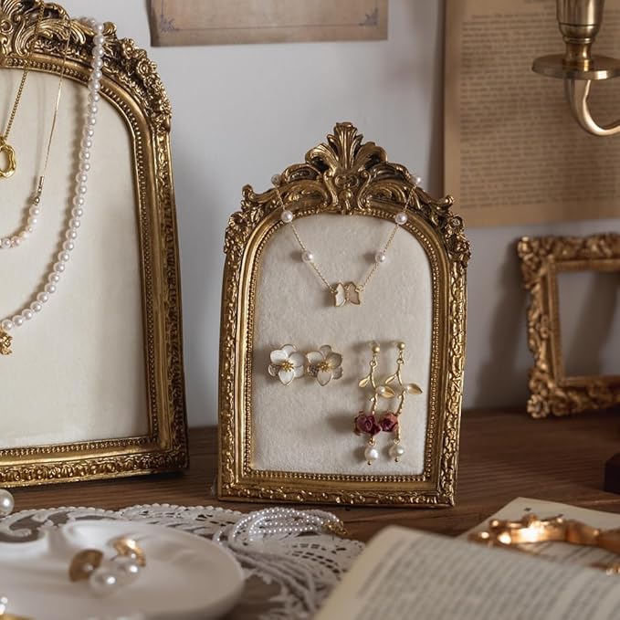 10.4"*7" gold Jewelry Display Stand Photo Frame, Resin Vintage Earring Stand, Velvet Necklace Storage Stand, Elegant Decoration for Jewelry and Collectibles-1pack