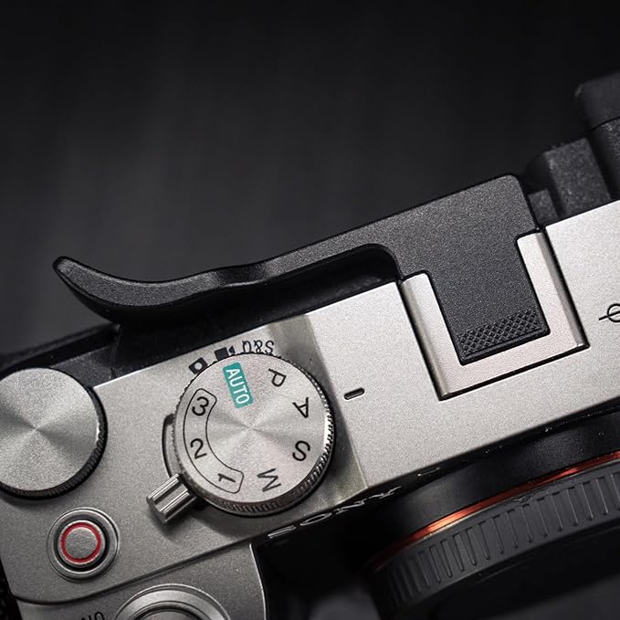 Metal Thumb Up Grip for Sony A7C2 A7CR Alpha 7C2R 7C2 Camera, Hot Shoe Thumb Rest Support Grip ，Exclusive Vintage Anti-Slip Pattern, Enhance The camera's Grip Feel (Black)