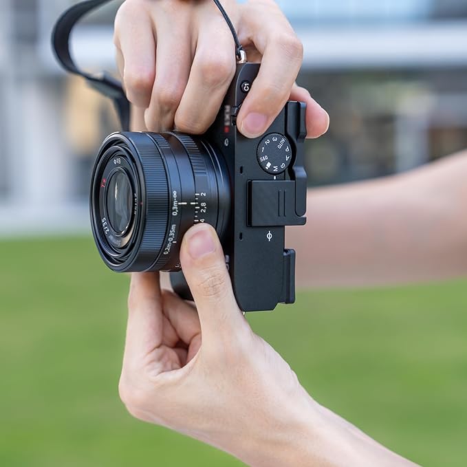 Metal RX1R III Thumb Grip Replaces Sony TG-2 TG2, 90° Foldable Thumb Up Grip for Sony RX1RIII RX1R Mark III RX1R3 Camera, Hot Shoe Full-Coverage Thumb Rest Support Holder Not Affect The Use of Dial